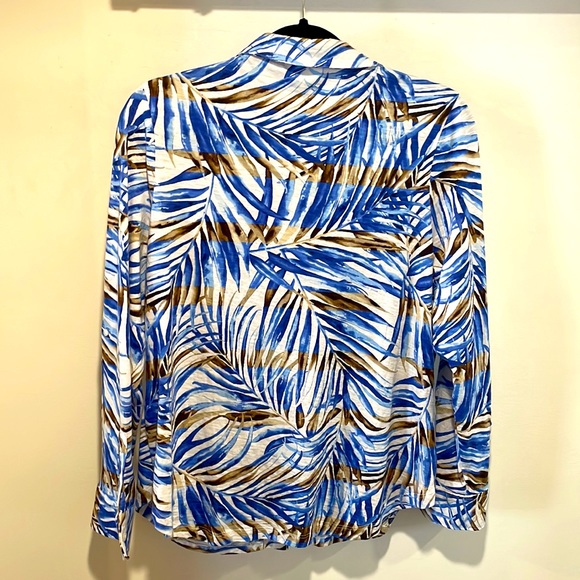 🌴TOMMY BAHAMA palm leaf button up jersey shirt - Picture 2 of 4